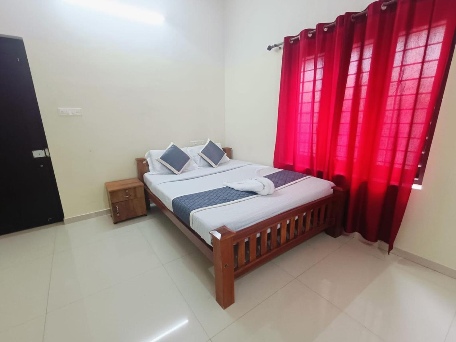 West Darshan Apartments And Villas Thiruvananthapuram Buitenkant foto